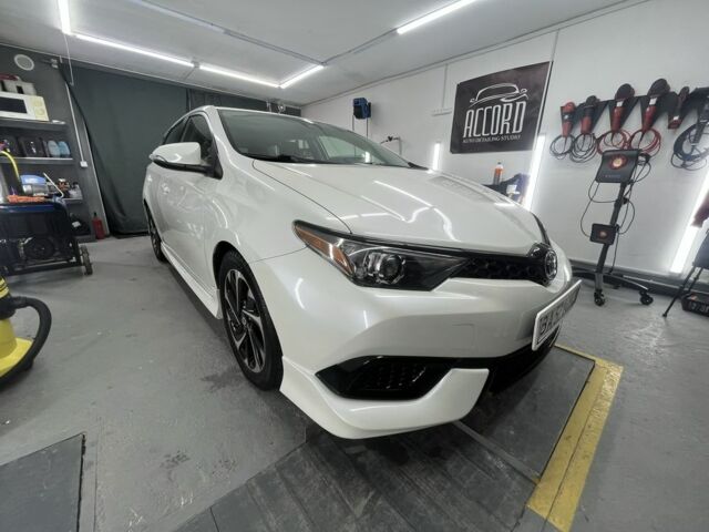 Білий Тойота Королла, об'ємом двигуна 1.8 л та пробігом 145 тис. км за 11500 $, фото 1 на Automoto.ua