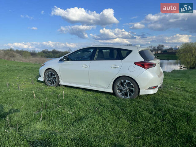 Белый Тойота Королла, объемом двигателя 1.8 л и пробегом 142 тыс. км за 12500 $, фото 1 на Automoto.ua