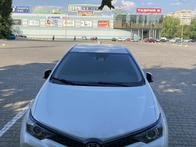 Белый Тойота Королла, объемом двигателя 1.8 л и пробегом 115 тыс. км за 13800 $, фото 1 на Automoto.ua