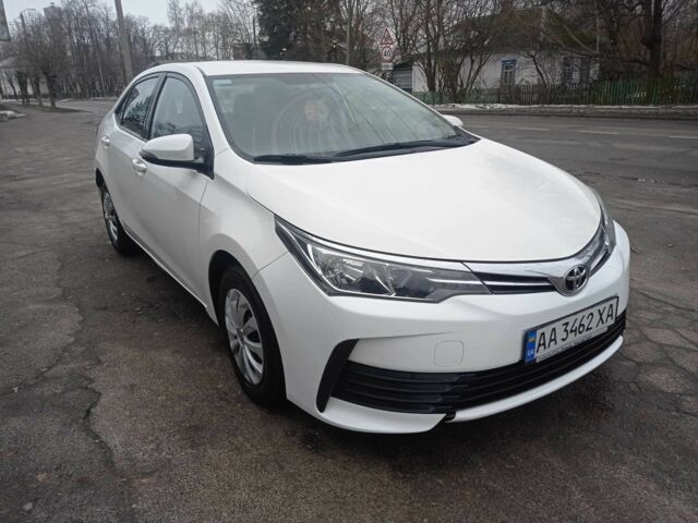 Белый Тойота Королла, объемом двигателя 1.3 л и пробегом 179 тыс. км за 10500 $, фото 1 на Automoto.ua