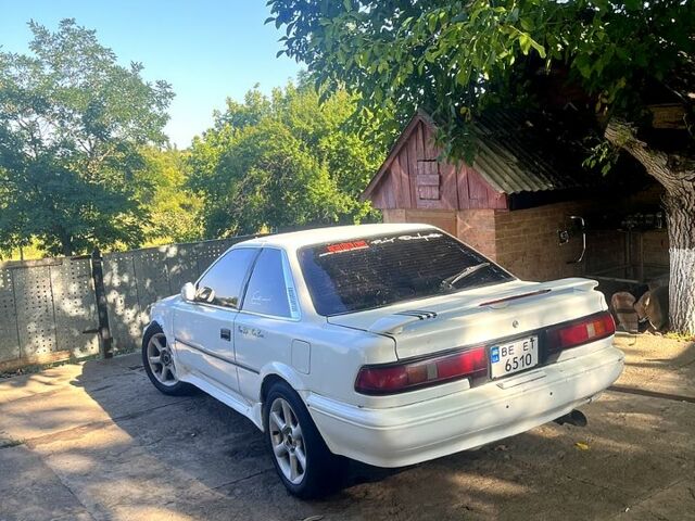 Белый Тойота Королла, объемом двигателя 1.6 л и пробегом 0 тыс. км за 1800 $, фото 1 на Automoto.ua