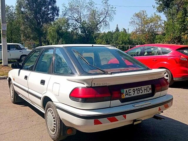 Белый Тойота Королла, объемом двигателя 1.6 л и пробегом 316 тыс. км за 2000 $, фото 1 на Automoto.ua
