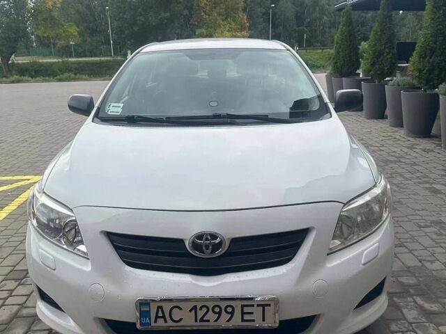 Білий Тойота Королла, об'ємом двигуна 1.4 л та пробігом 200 тис. км за 6900 $, фото 1 на Automoto.ua