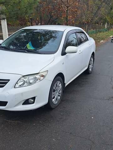 Белый Тойота Королла, объемом двигателя 1.6 л и пробегом 153 тыс. км за 8200 $, фото 1 на Automoto.ua