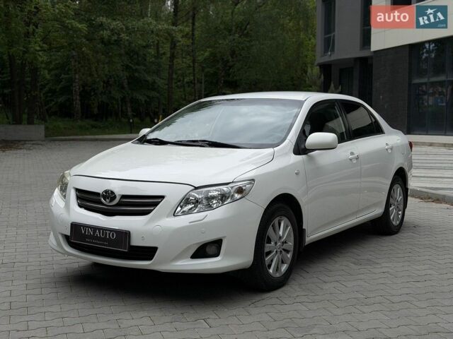 Белый Тойота Королла, объемом двигателя 1.6 л и пробегом 219 тыс. км за 6400 $, фото 1 на Automoto.ua