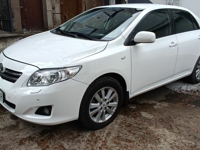 Білий Тойота Королла, об'ємом двигуна 1.6 л та пробігом 189 тис. км за 6600 $, фото 1 на Automoto.ua