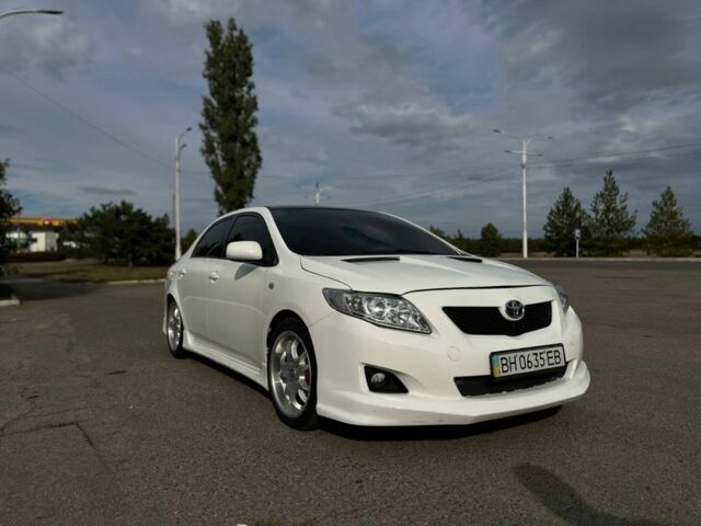 Белый Тойота Королла, объемом двигателя 1.6 л и пробегом 150 тыс. км за 5500 $, фото 1 на Automoto.ua