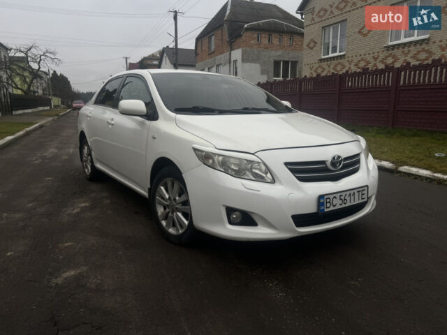 Белый Тойота Королла, объемом двигателя 1.6 л и пробегом 290 тыс. км за 5900 $, фото 1 на Automoto.ua