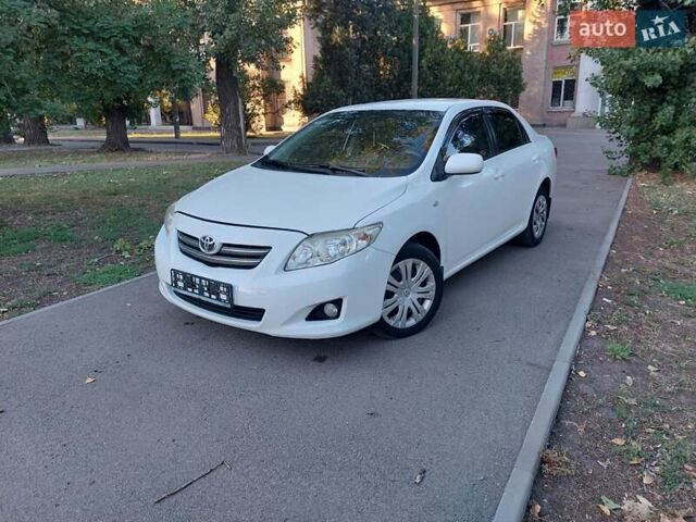 Білий Тойота Королла, об'ємом двигуна 0 л та пробігом 215 тис. км за 6900 $, фото 1 на Automoto.ua
