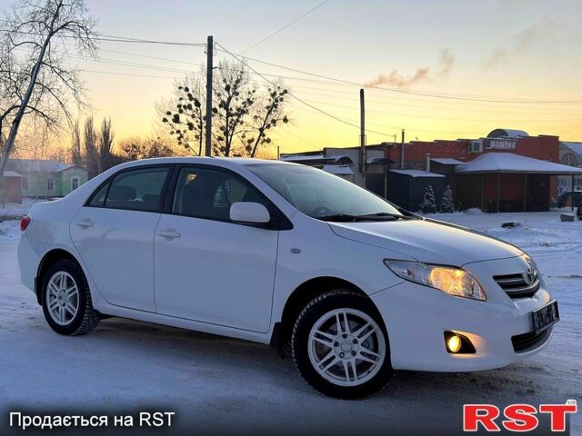 Белый Тойота Королла, объемом двигателя 1.6 л и пробегом 137 тыс. км за 7000 $, фото 1 на Automoto.ua