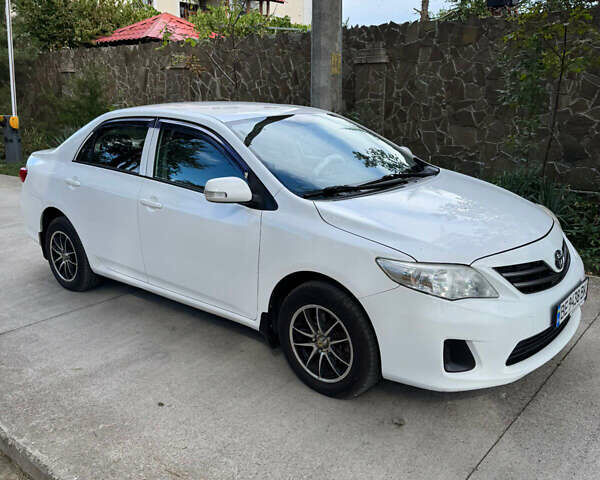 Белый Тойота Королла, объемом двигателя 1.33 л и пробегом 188 тыс. км за 6600 $, фото 1 на Automoto.ua