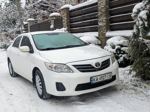 Белый Тойота Королла, объемом двигателя 1.3 л и пробегом 265 тыс. км за 6500 $, фото 1 на Automoto.ua