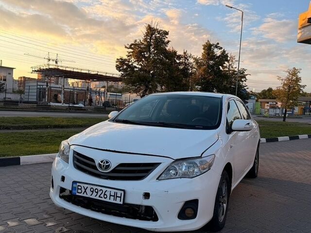 Белый Тойота Королла, объемом двигателя 1.33 л и пробегом 180 тыс. км за 5500 $, фото 1 на Automoto.ua