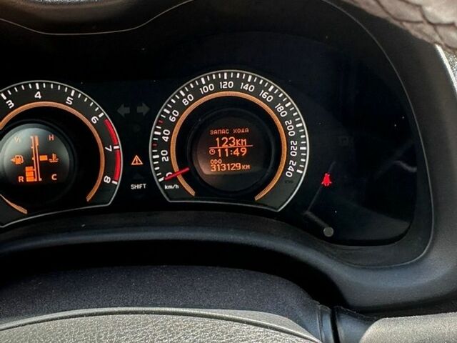 Белый Тойота Королла, объемом двигателя 1.33 л и пробегом 313 тыс. км за 5500 $, фото 1 на Automoto.ua