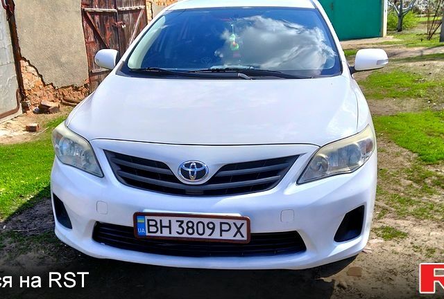 Білий Тойота Королла, об'ємом двигуна 1.3 л та пробігом 200 тис. км за 6700 $, фото 1 на Automoto.ua