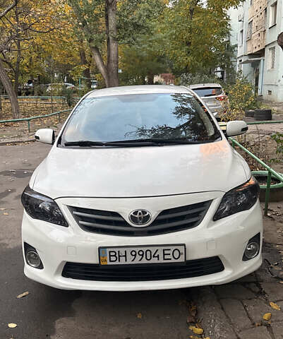 Белый Тойота Королла, объемом двигателя 1.6 л и пробегом 120 тыс. км за 8900 $, фото 1 на Automoto.ua