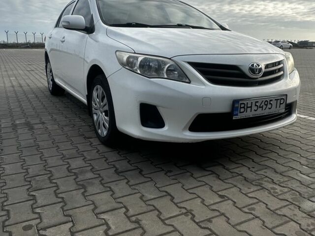 Белый Тойота Королла, объемом двигателя 1.3 л и пробегом 180 тыс. км за 6900 $, фото 1 на Automoto.ua