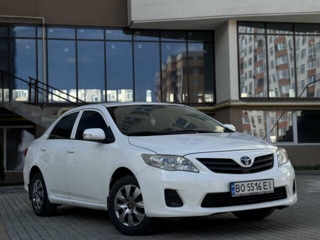 Белый Тойота Королла, объемом двигателя 1.3 л и пробегом 246 тыс. км за 6400 $, фото 1 на Automoto.ua