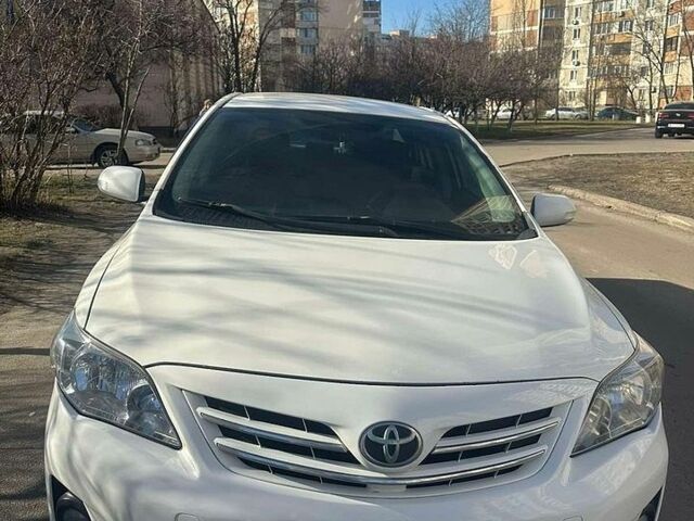 Белый Тойота Королла, объемом двигателя 1.6 л и пробегом 225 тыс. км за 6000 $, фото 1 на Automoto.ua