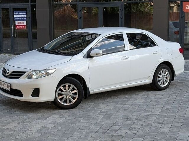 Белый Тойота Королла, объемом двигателя 1.3 л и пробегом 222 тыс. км за 5700 $, фото 1 на Automoto.ua