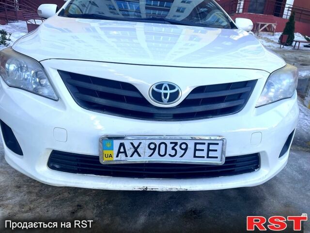Белый Тойота Королла, объемом двигателя 1.6 л и пробегом 218 тыс. км за 8000 $, фото 1 на Automoto.ua
