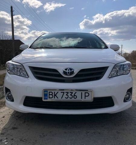 Белый Тойота Королла, объемом двигателя 1.33 л и пробегом 216 тыс. км за 7299 $, фото 1 на Automoto.ua