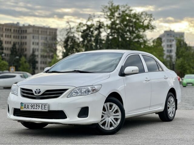 Белый Тойота Королла, объемом двигателя 1.6 л и пробегом 165 тыс. км за 7999 $, фото 1 на Automoto.ua