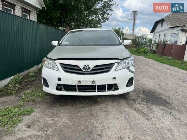 Белый Тойота Королла, объемом двигателя 1.3 л и пробегом 270 тыс. км за 5850 $, фото 1 на Automoto.ua