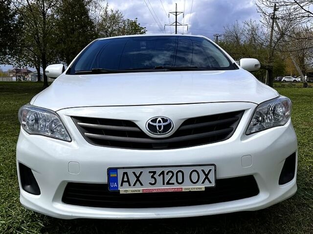 Белый Тойота Королла, объемом двигателя 1.6 л и пробегом 177 тыс. км за 8700 $, фото 1 на Automoto.ua