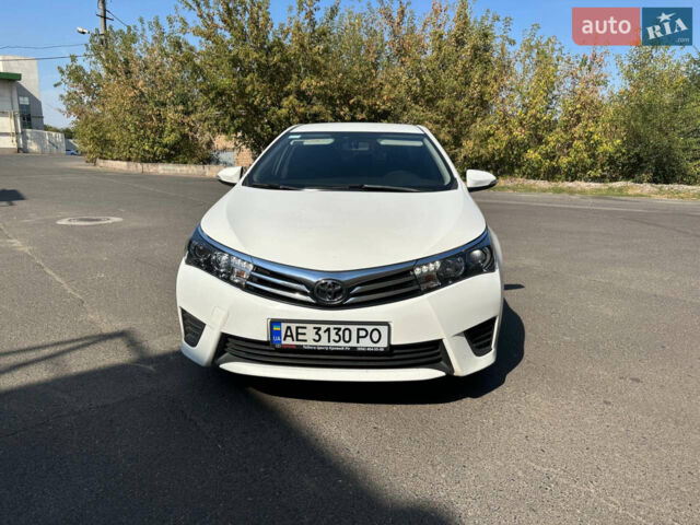 Білий Тойота Королла, об'ємом двигуна 1.33 л та пробігом 170 тис. км за 9300 $, фото 1 на Automoto.ua