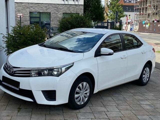 Білий Тойота Королла, об'ємом двигуна 1.33 л та пробігом 155 тис. км за 11450 $, фото 1 на Automoto.ua