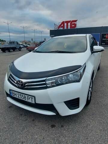 Белый Тойота Королла, объемом двигателя 1.6 л и пробегом 160 тыс. км за 9300 $, фото 1 на Automoto.ua