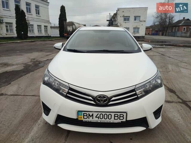 Белый Тойота Королла, объемом двигателя 1.3 л и пробегом 150 тыс. км за 10500 $, фото 1 на Automoto.ua