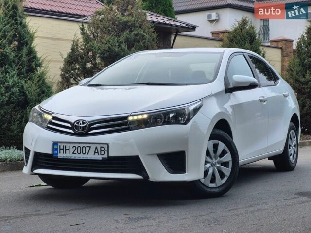 Белый Тойота Королла, объемом двигателя 1.3 л и пробегом 126 тыс. км за 8950 $, фото 1 на Automoto.ua