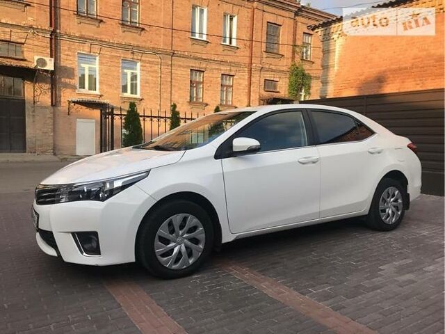 Білий Тойота Королла, об'ємом двигуна 1.6 л та пробігом 100 тис. км за 15300 $, фото 1 на Automoto.ua