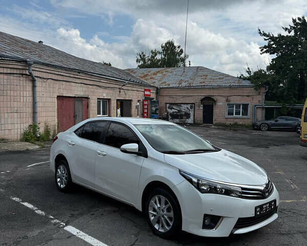 Белый Тойота Королла, объемом двигателя 1.6 л и пробегом 190 тыс. км за 12500 $, фото 1 на Automoto.ua