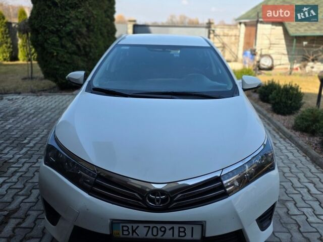 Білий Тойота Королла, об'ємом двигуна 1.3 л та пробігом 79 тис. км за 9700 $, фото 1 на Automoto.ua