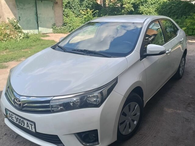 Белый Тойота Королла, объемом двигателя 1.3 л и пробегом 161 тыс. км за 8476 $, фото 1 на Automoto.ua