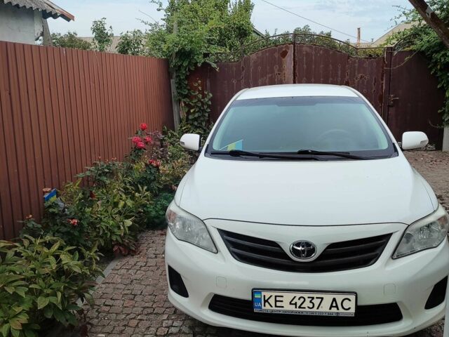 Белый Тойота Королла, объемом двигателя 1.6 л и пробегом 185 тыс. км за 8500 $, фото 1 на Automoto.ua