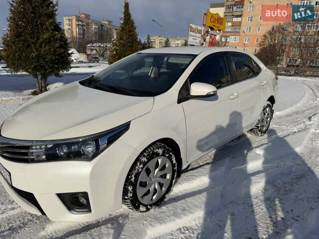 Білий Тойота Королла, об'ємом двигуна 1.6 л та пробігом 119 тис. км за 13500 $, фото 1 на Automoto.ua