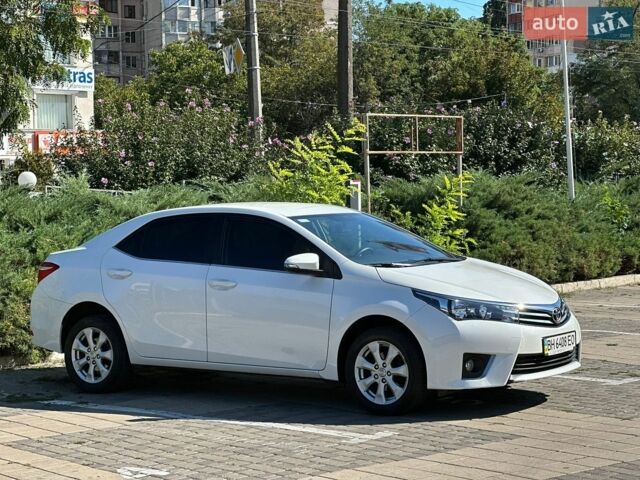 Білий Тойота Королла, об'ємом двигуна 1.6 л та пробігом 15 тис. км за 14300 $, фото 1 на Automoto.ua