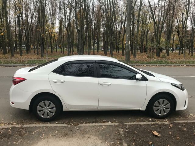 Белый Тойота Королла, объемом двигателя 1.6 л и пробегом 60 тыс. км за 15000 $, фото 1 на Automoto.ua