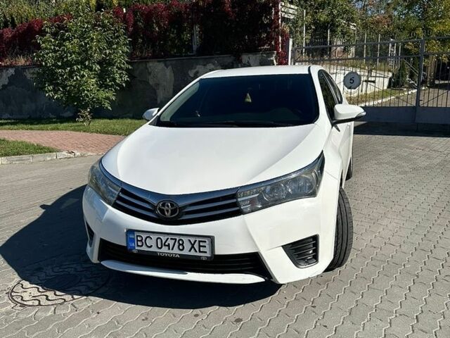 Белый Тойота Королла, объемом двигателя 1.3 л и пробегом 121 тыс. км за 9800 $, фото 1 на Automoto.ua