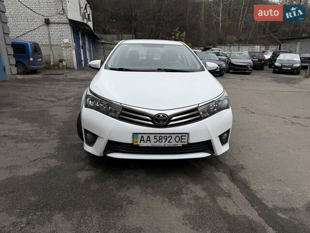 Белый Тойота Королла, объемом двигателя 1.6 л и пробегом 162 тыс. км за 11200 $, фото 1 на Automoto.ua