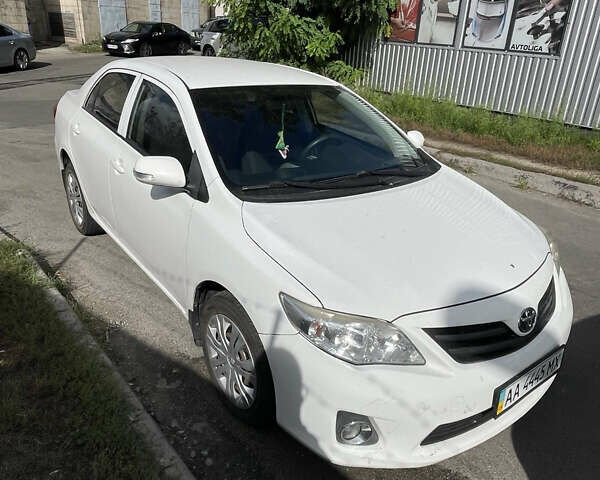 Белый Тойота Королла, объемом двигателя 1.6 л и пробегом 139 тыс. км за 9200 $, фото 1 на Automoto.ua