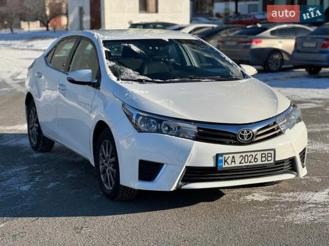 Білий Тойота Королла, об'ємом двигуна 1.33 л та пробігом 309 тис. км за 6900 $, фото 1 на Automoto.ua