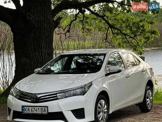 Белый Тойота Королла, объемом двигателя 1.33 л и пробегом 214 тыс. км за 7150 $, фото 1 на Automoto.ua