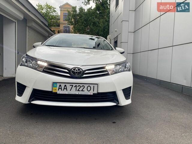 Білий Тойота Королла, об'ємом двигуна 1.33 л та пробігом 97 тис. км за 9900 $, фото 1 на Automoto.ua