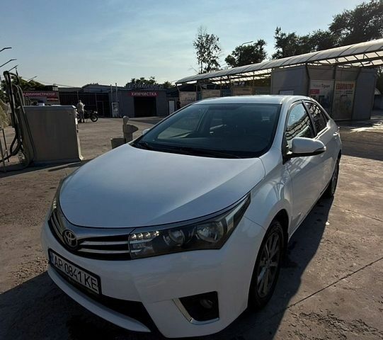 Білий Тойота Королла, об'ємом двигуна 1.6 л та пробігом 270 тис. км за 9200 $, фото 1 на Automoto.ua