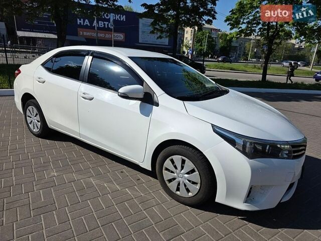 Белый Тойота Королла, объемом двигателя 1.33 л и пробегом 236 тыс. км за 7800 $, фото 1 на Automoto.ua